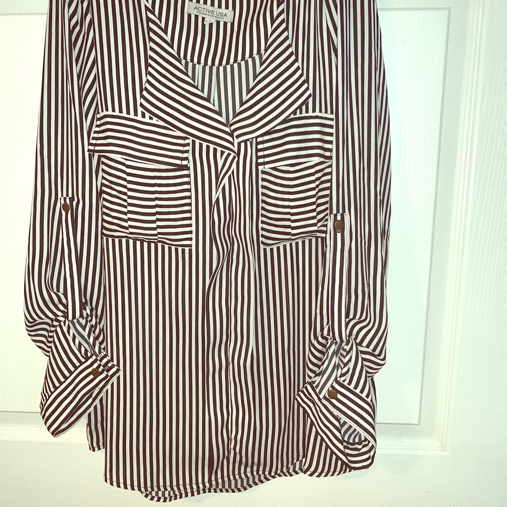 Black & white blouse